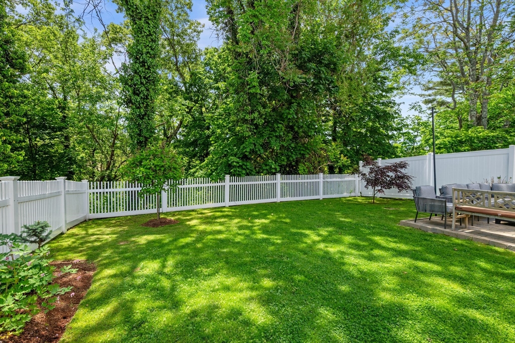 24 Blossom St