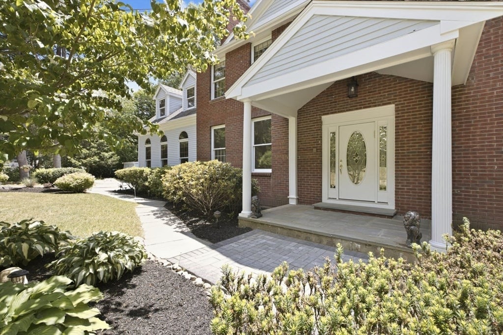 3 Windsor Drive