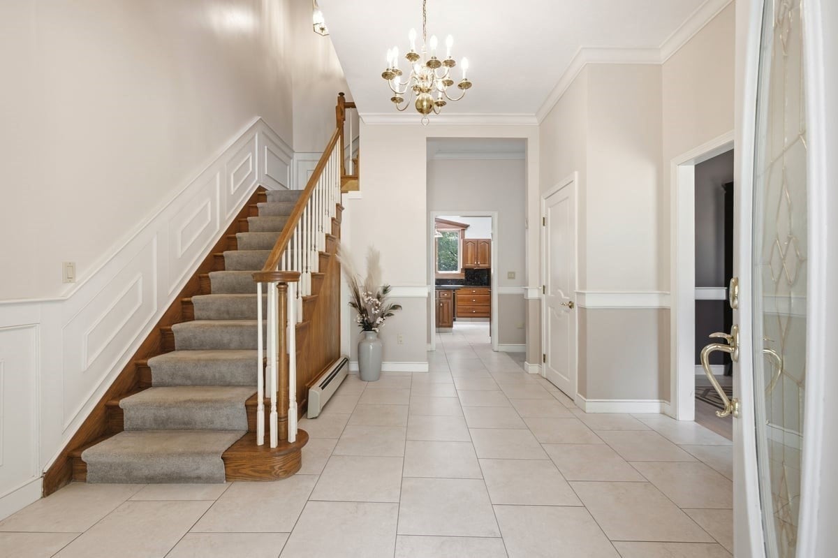3 Windsor Dr, Foxboro, MA, 02035, USA, 6 Bedrooms Bedrooms, ,5 BathroomsBathrooms,Residential,Active,3 Windsor Dr,73537968
