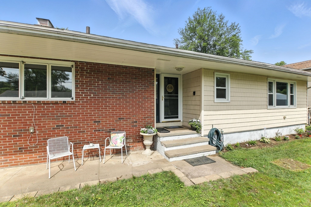 12 Cosgrove Avenue