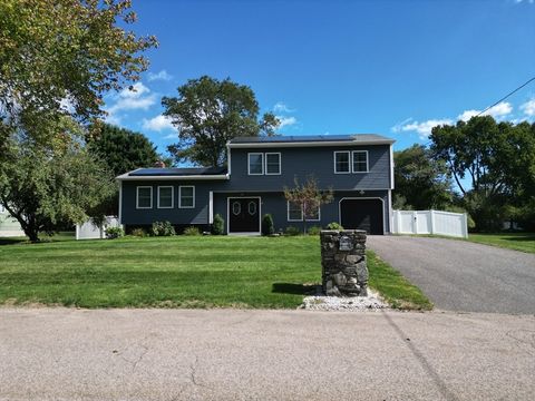 13 Temi Rd Holliston MA 01746