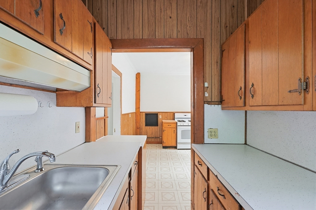 32 Stone Ave, Somerville, MA Photo #24