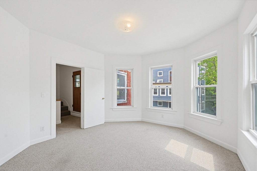 32 Stone Ave, Somerville, MA Photo #16