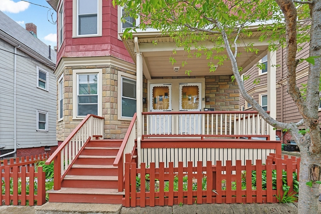 32 Stone Ave
