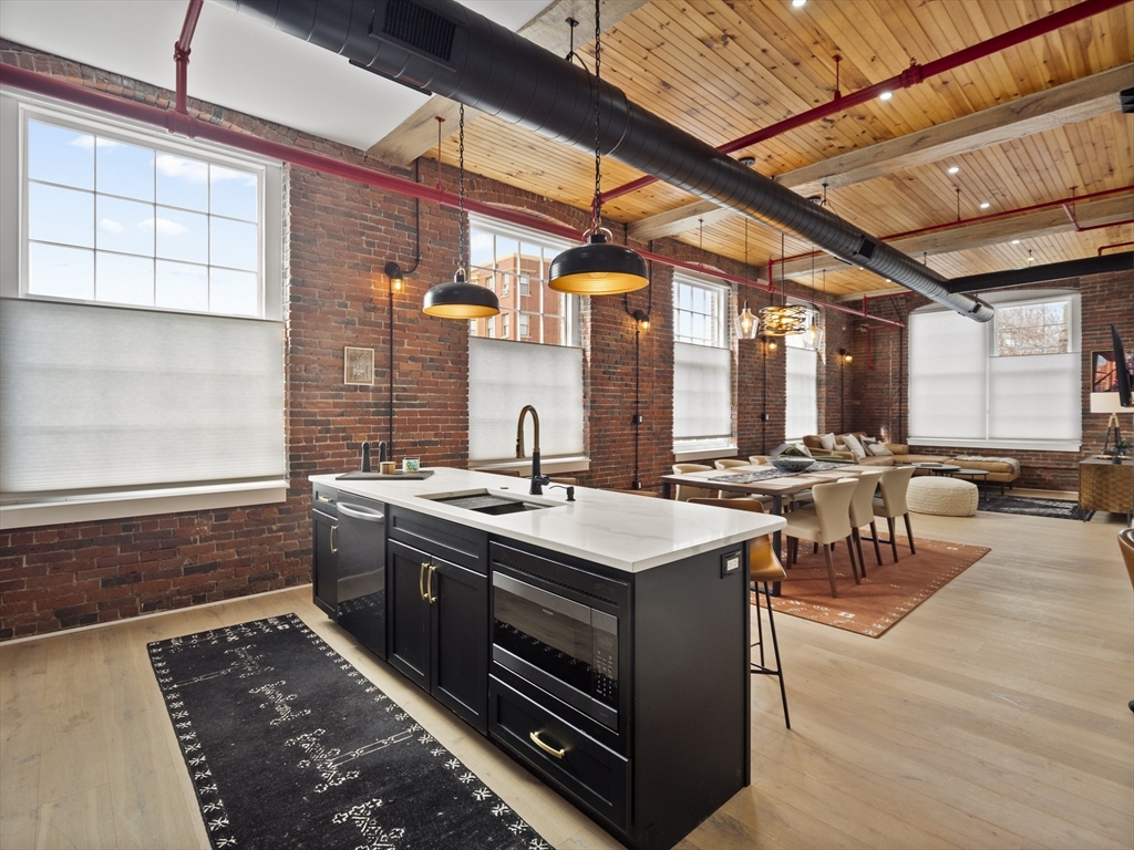 491 Dutton St 210B