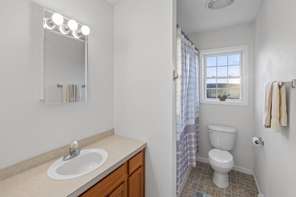 36 Mcintyre Rd, Oxford, MA Photo #24