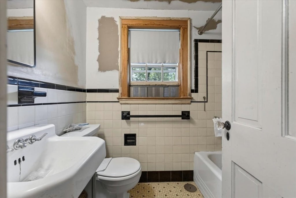25 Leland Rd, Brookline, MA, 25 Leland Rd, Brookline, MA Photo #15