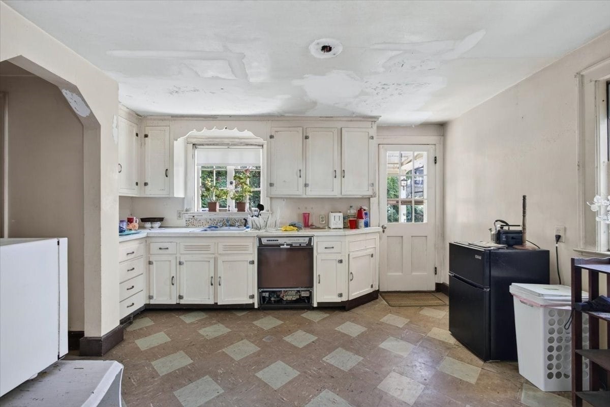 25 Leland Rd