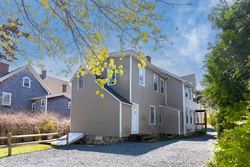 1 N Walnut St