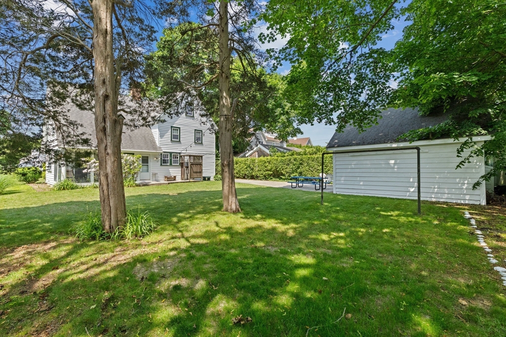 590 Hatherly Road