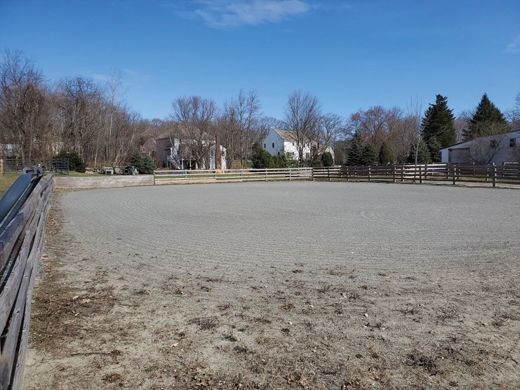 64 Arch St, Westborough, MA, 01581, USA, 6 Bedrooms Bedrooms, ,3 BathroomsBathrooms,Residential,Active,64 Arch St,73538321