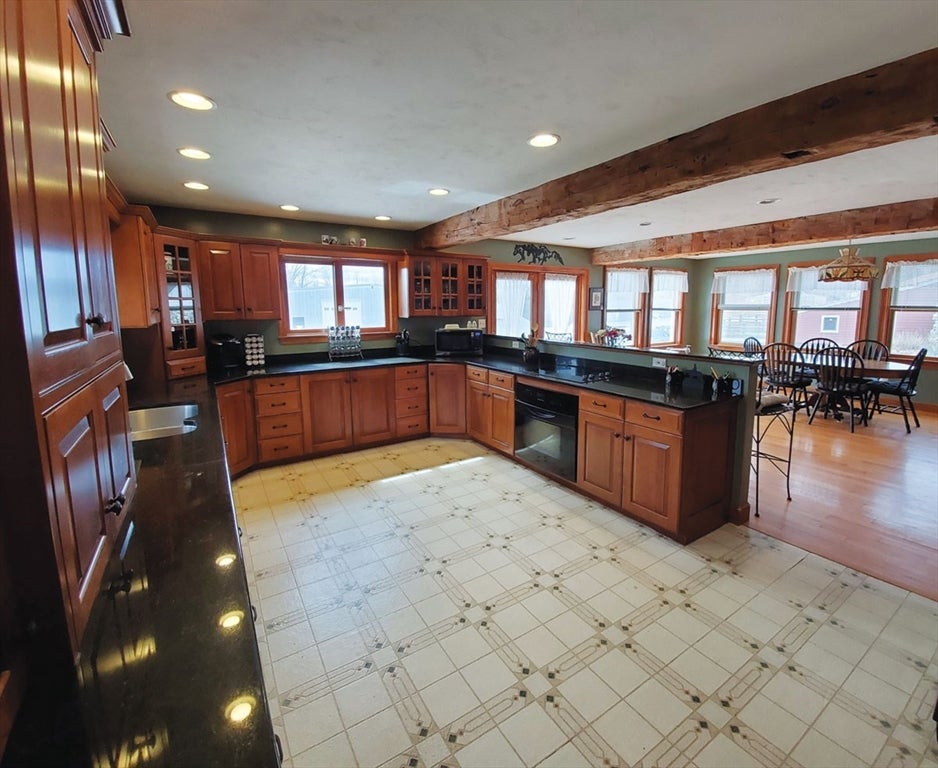 64 Arch St, Westborough, MA, 01581, USA, 6 Bedrooms Bedrooms, ,3 BathroomsBathrooms,Residential,Active,64 Arch St,73538321