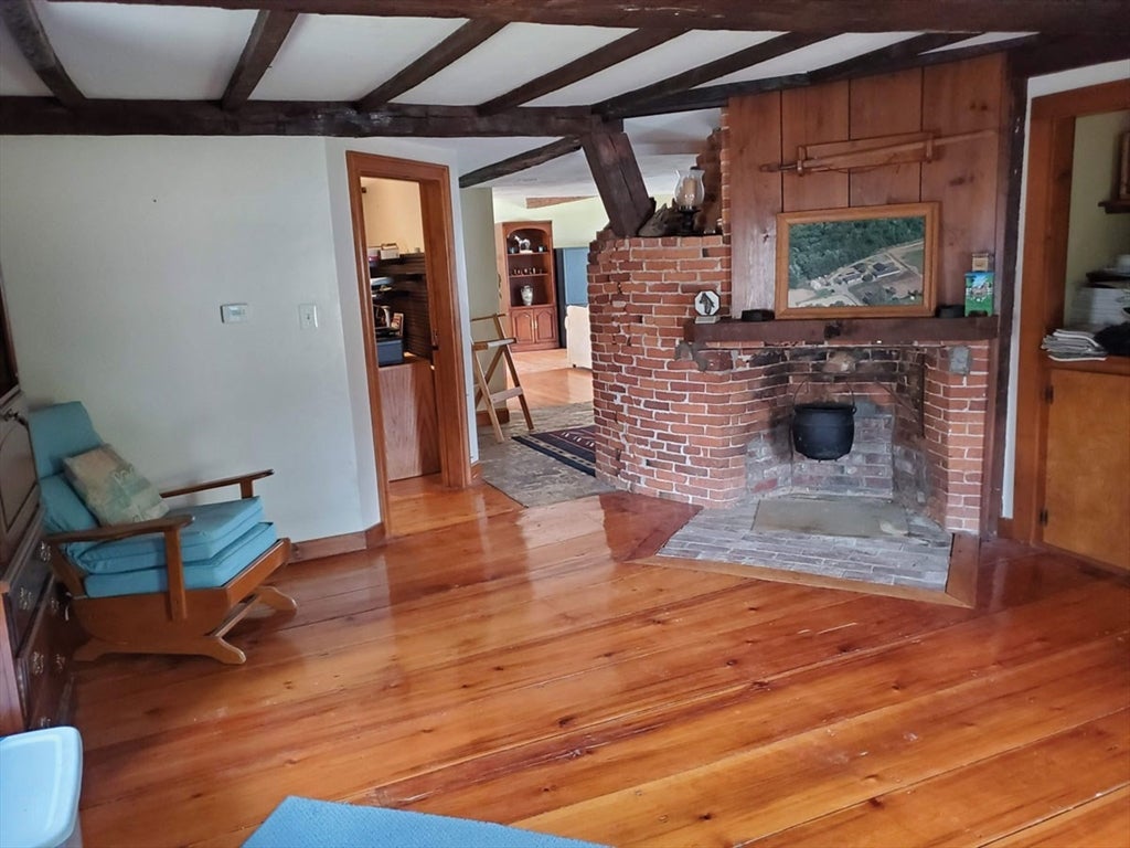 64 Arch St, Westborough, MA, 01581, USA, 6 Bedrooms Bedrooms, ,3 BathroomsBathrooms,Residential,Active,64 Arch St,73538321