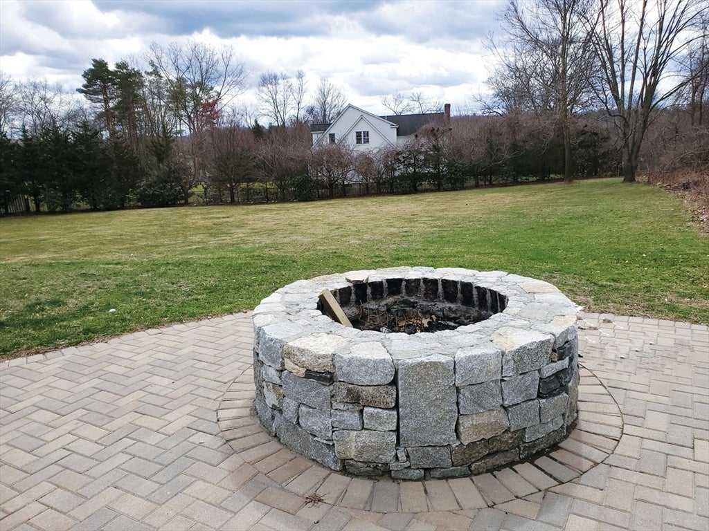 64 Arch St, Westborough, MA, 01581, USA, 6 Bedrooms Bedrooms, ,3 BathroomsBathrooms,Residential,Active,64 Arch St,73538321