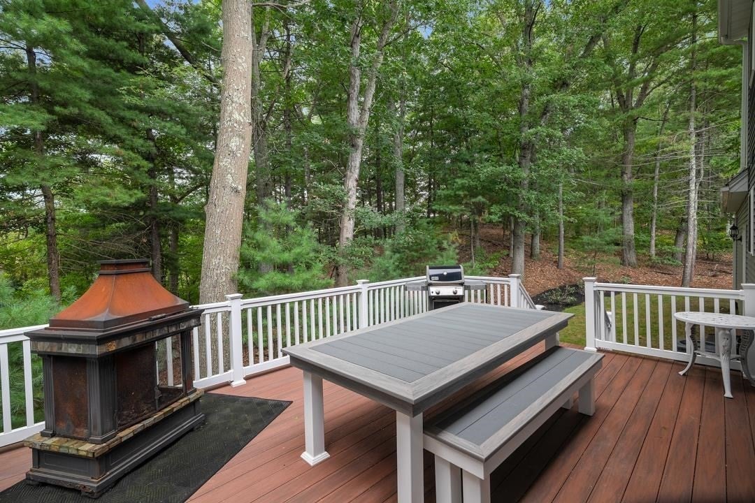17 Clover Ct, Cumberland, RI Photo #14
