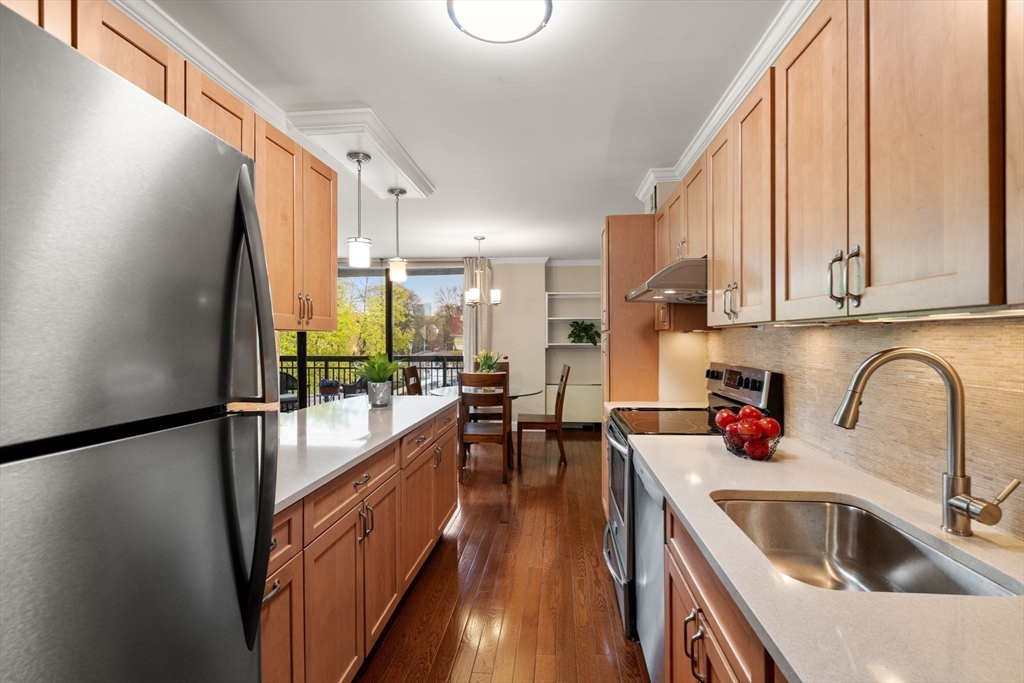 50 Longwood Ave 212