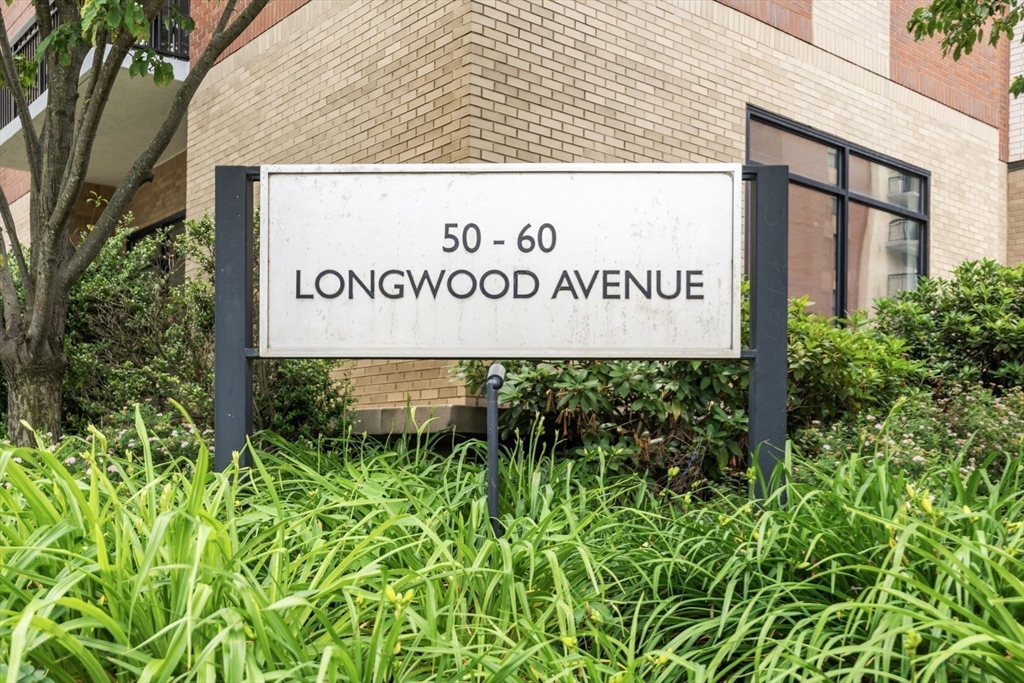 50 Longwood Ave 212