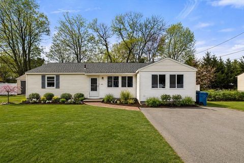 443 Pleasant St Tewksbury MA 01876
