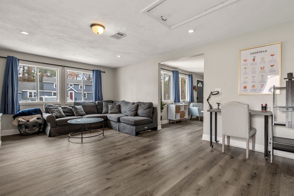 443 Pleasant St