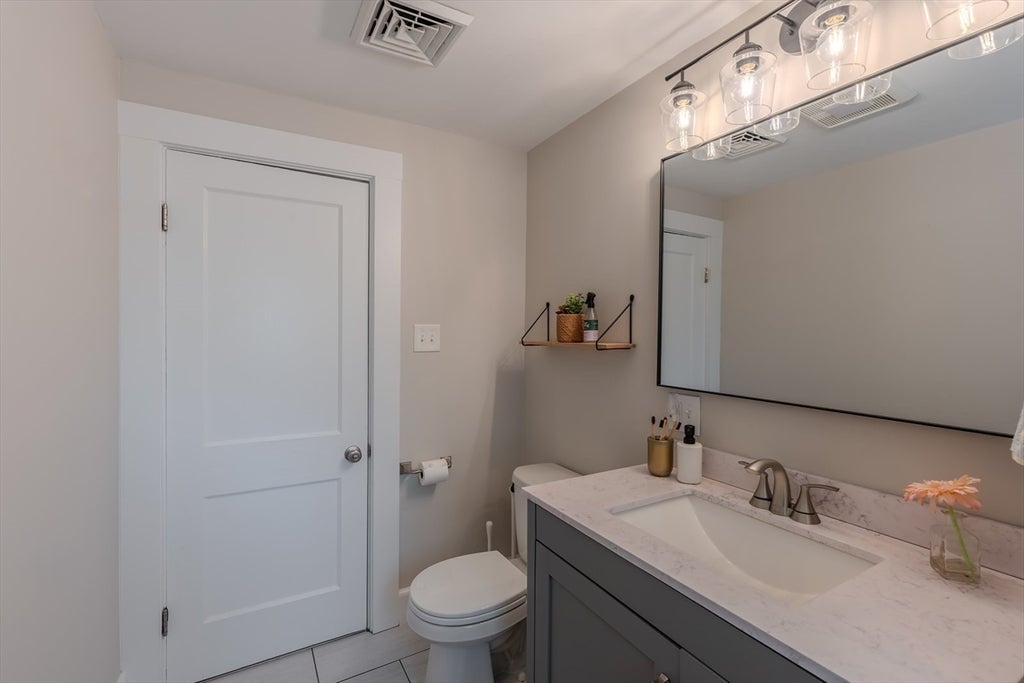 144 Salem Street, Reading, MA, 144 Salem Street, Reading, MA Photo #25