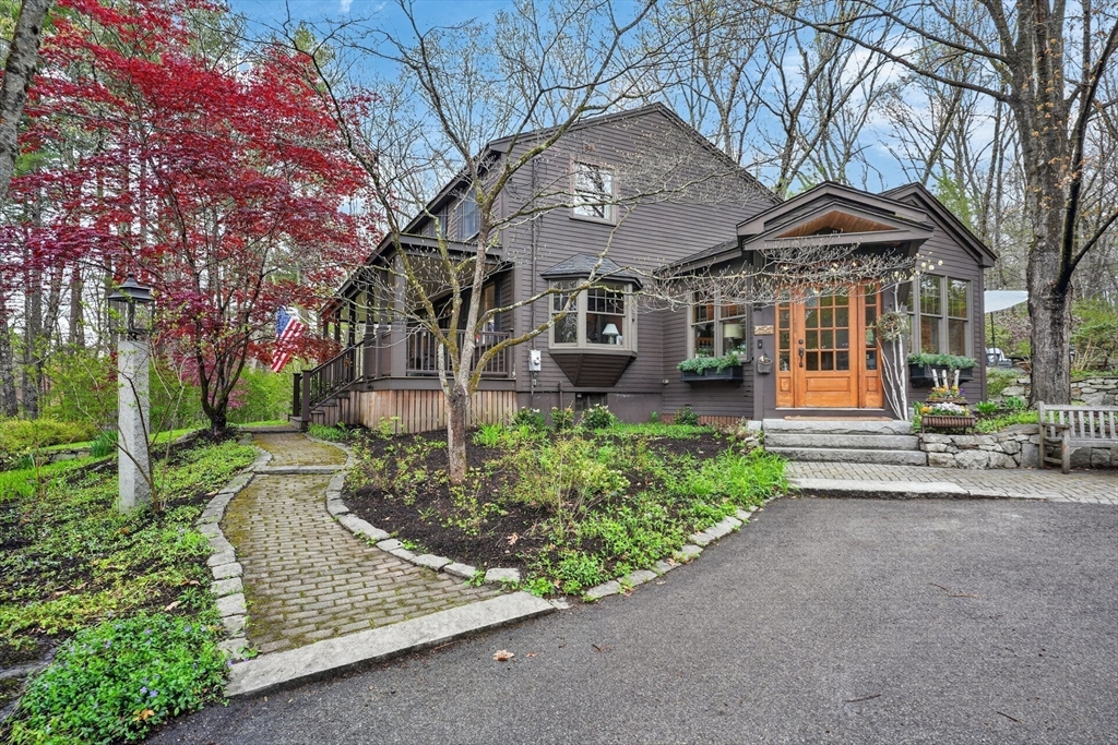 10 Davis Rd