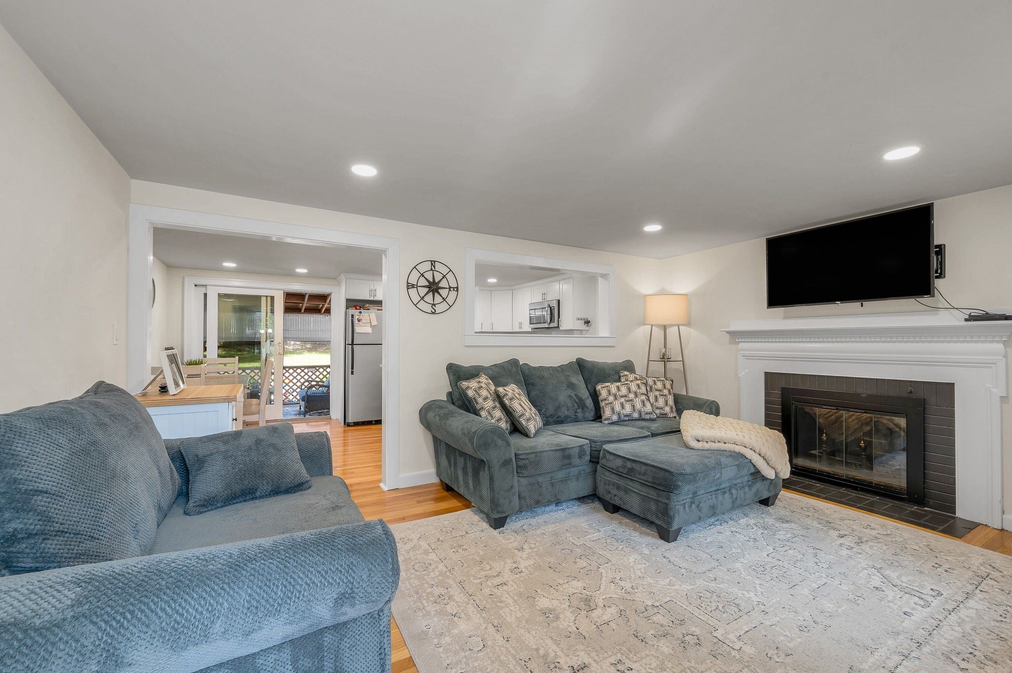 13 Cedar St, Chelmsford, MA Photo #4