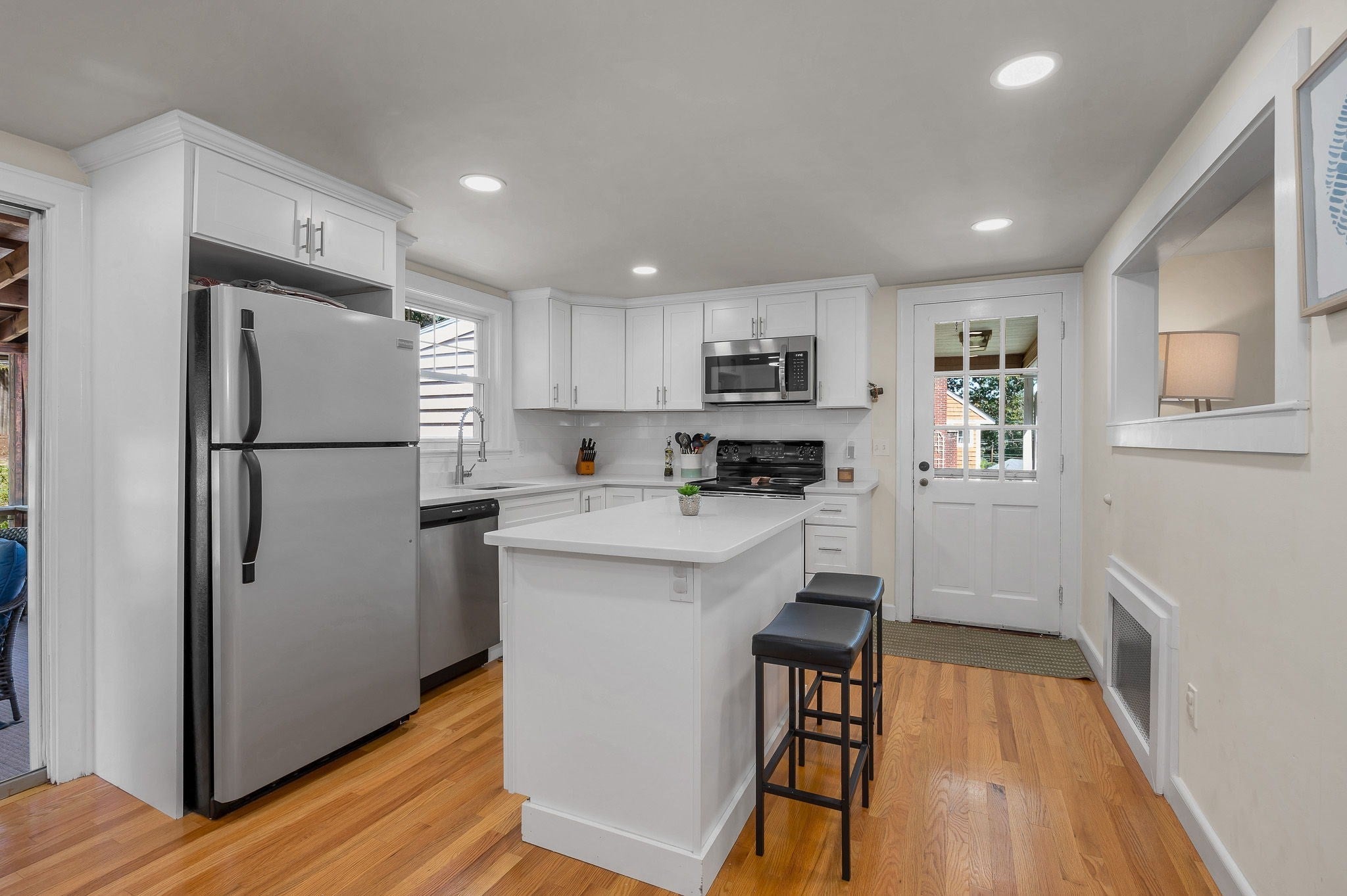 13 Cedar St, Chelmsford, MA Photo #6