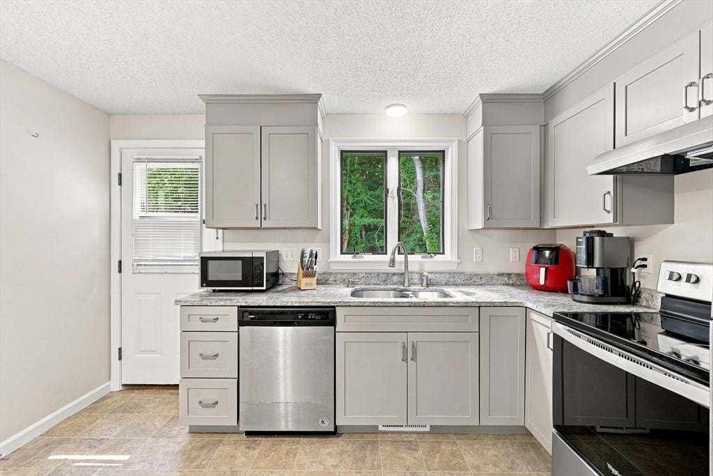 720 Russell Rd #C, Westfield, MA, 720 Russell Rd #C, Westfield, MA Photo #12