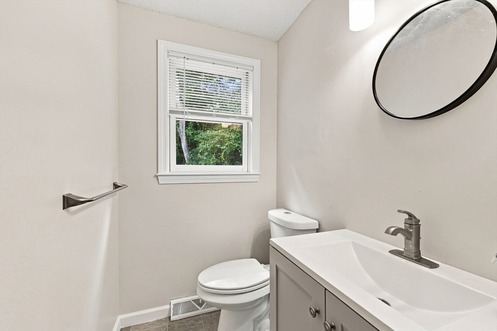 720 Russell Rd #C, Westfield, MA, 720 Russell Rd #C, Westfield, MA Photo #21