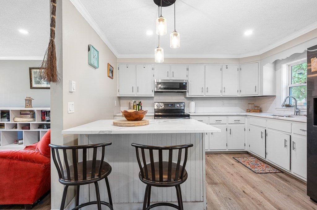 18 Fairview Ave, Ashburnham, MA, 18 Fairview Ave, Ashburnham, MA Photo #8