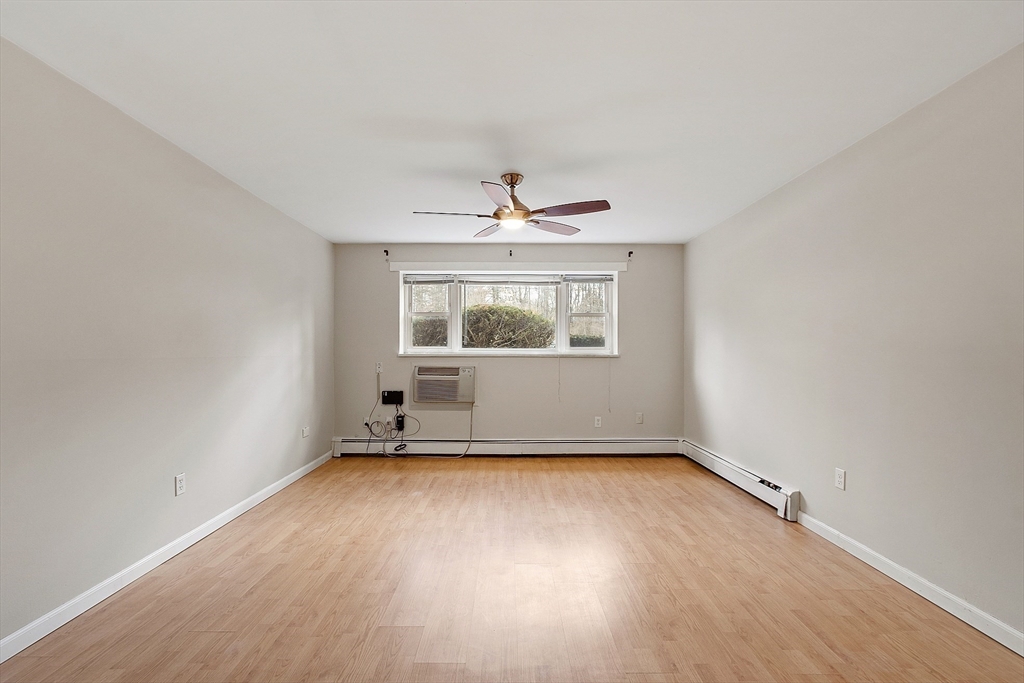 5 Colonial Drive 2