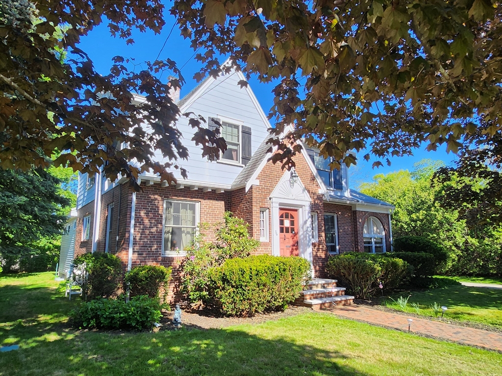 36 Hillside Ave