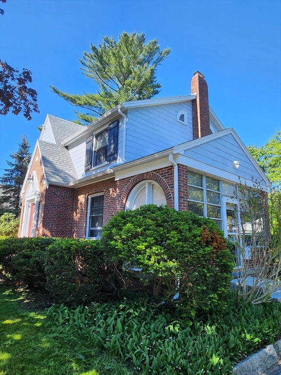 36 Hillside Ave