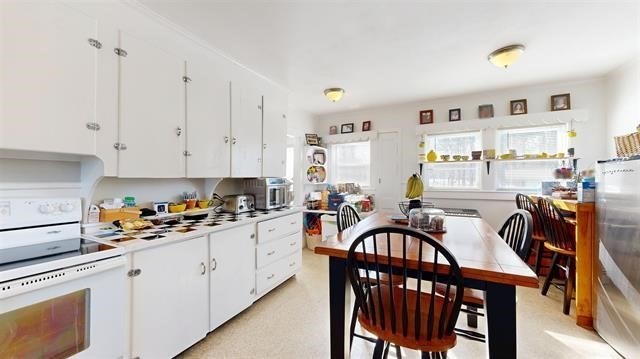942 Lakeveiw Dr