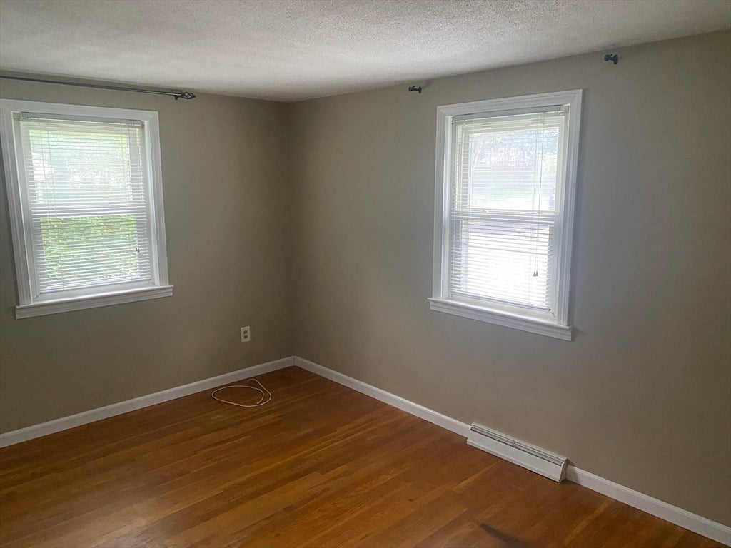 19 Blossom Street, Clinton, MA, 19 Blossom Street, Clinton, MA Photo #8