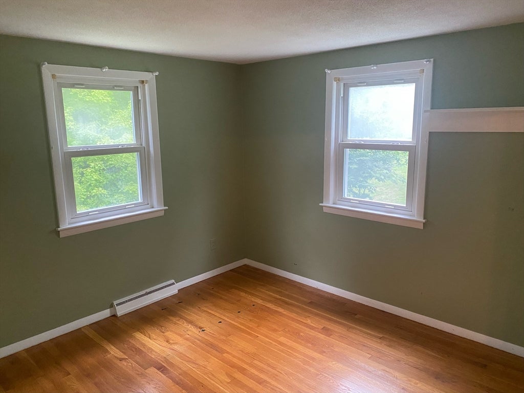 19 Blossom Street, Clinton, MA, 19 Blossom Street, Clinton, MA Photo #10