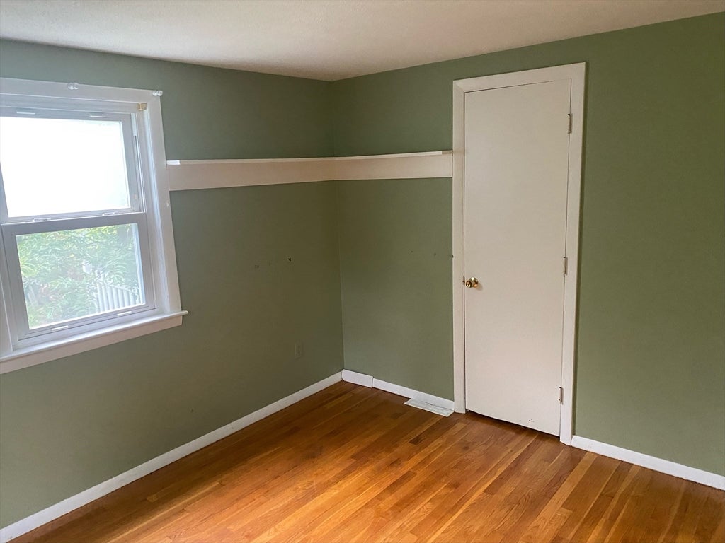 19 Blossom Street, Clinton, MA, 19 Blossom Street, Clinton, MA Photo #11