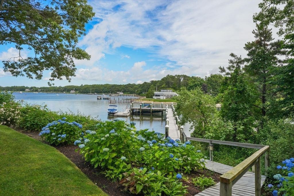 Barnstable, Massachusetts 02655, United States, 5 Bedrooms Bedrooms, ,6 BathroomsBathrooms,Residential,Active,98755