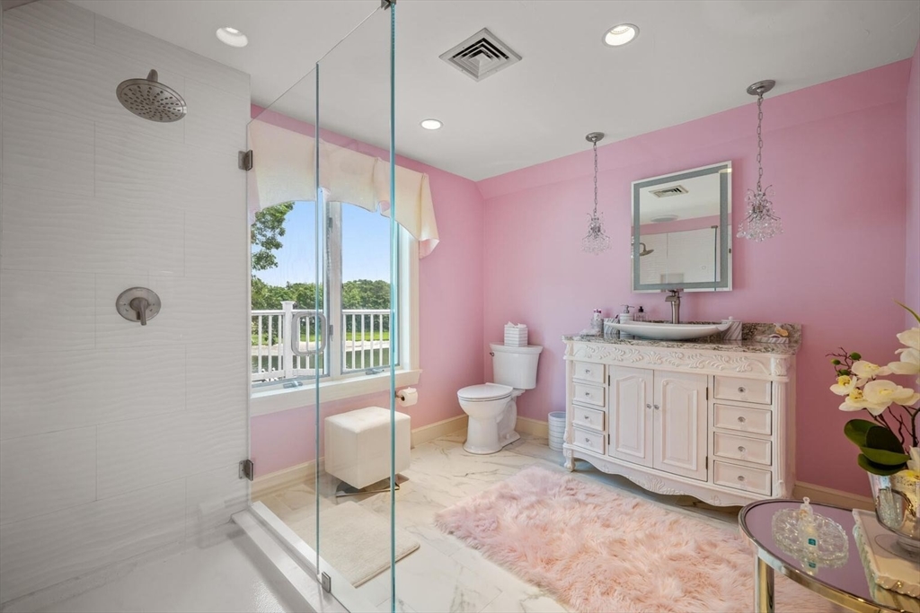 Barnstable, Massachusetts 02655, United States, 5 Bedrooms Bedrooms, ,6 BathroomsBathrooms,Residential,Active,98755