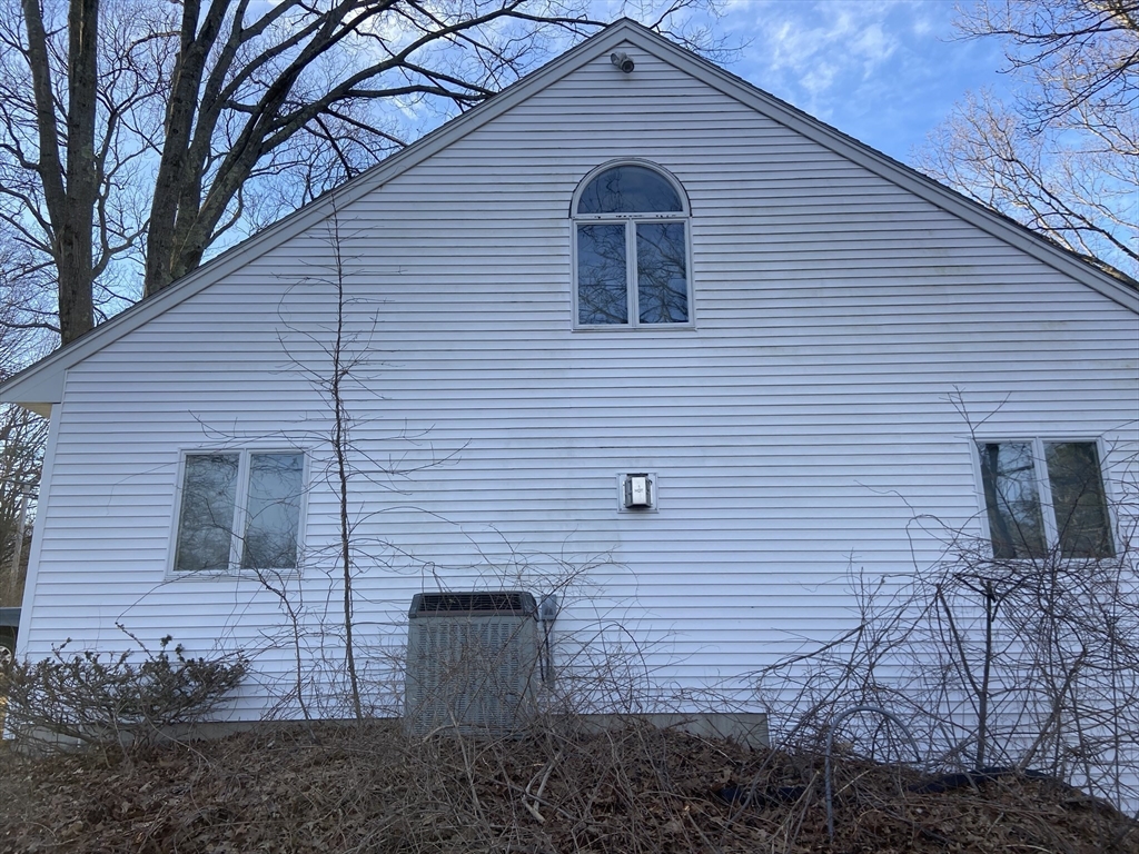 22 Locust St