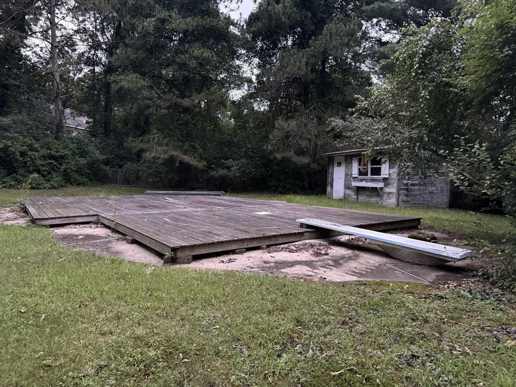 22 Locust St