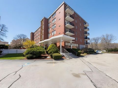 Photo of 20 Hammond Pond Pkwy #402, Newton, MA 02467 (MLS # 73511532)