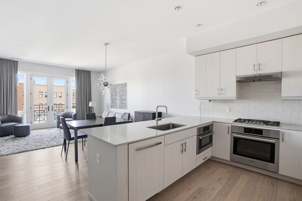 10 Shipyard Dr 303