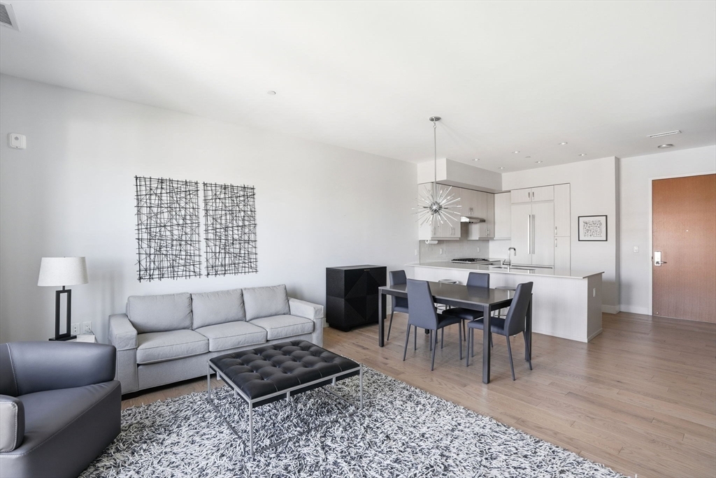 10 Shipyard Dr 303