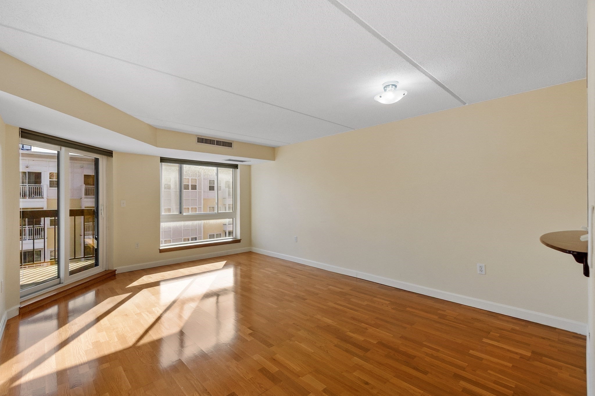 60 Rantoul Street 403