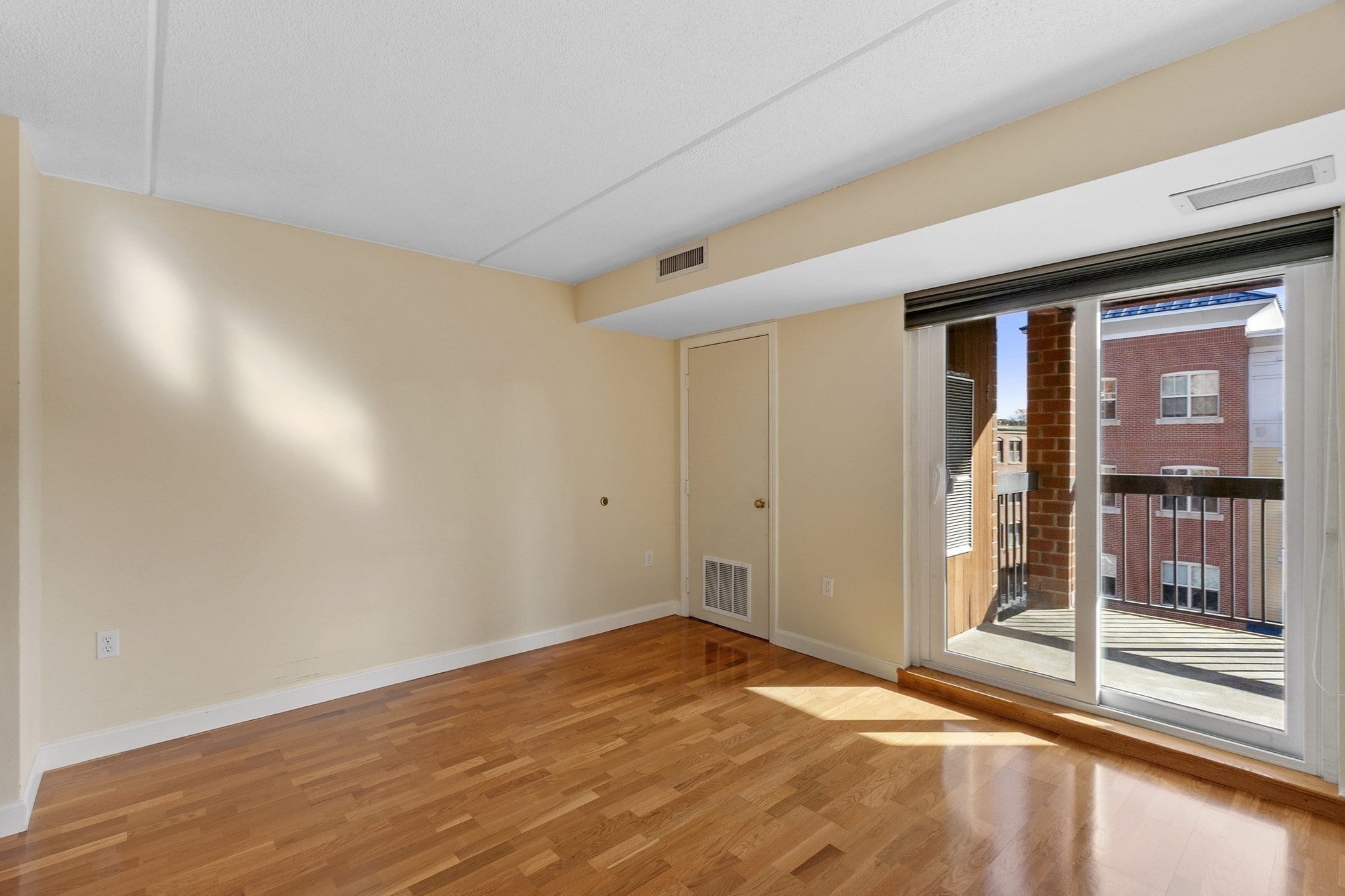60 Rantoul Street #403, Beverly, MA Photo #10