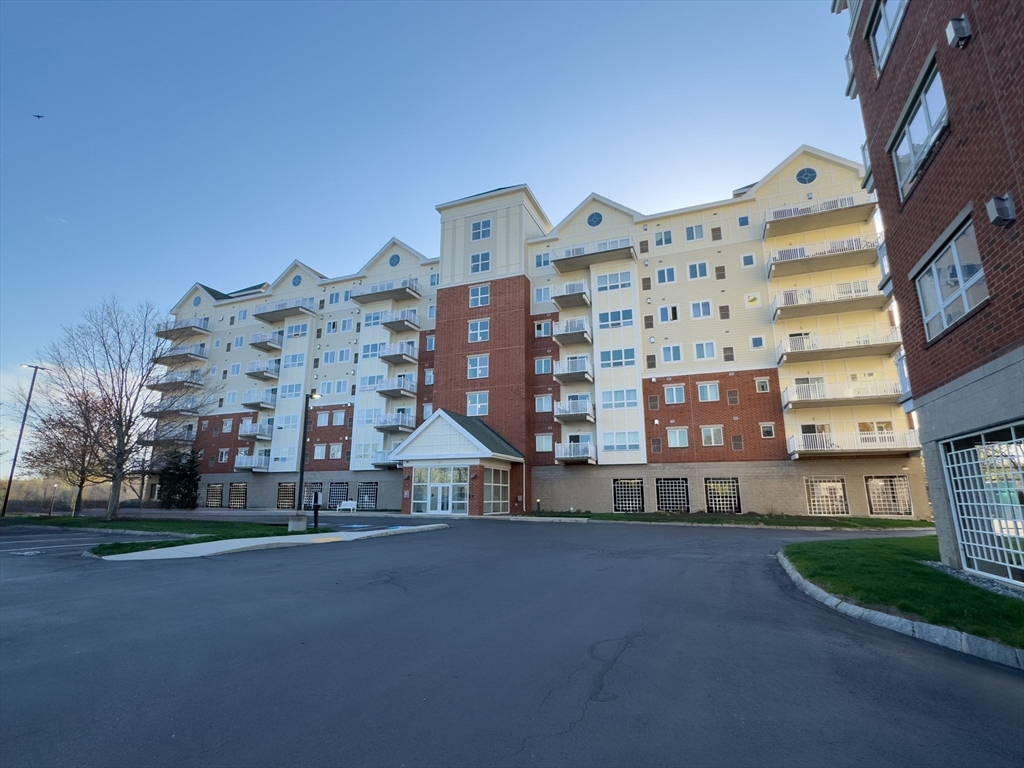 527 Pawtucket Blvd 406