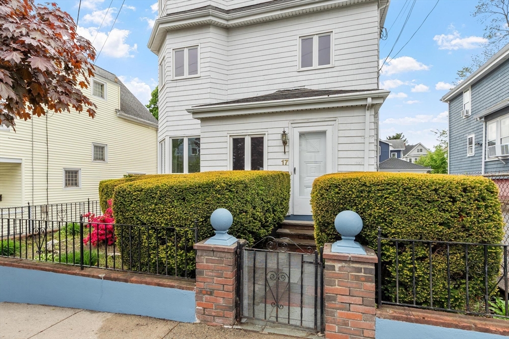 17 Tufts Avenue