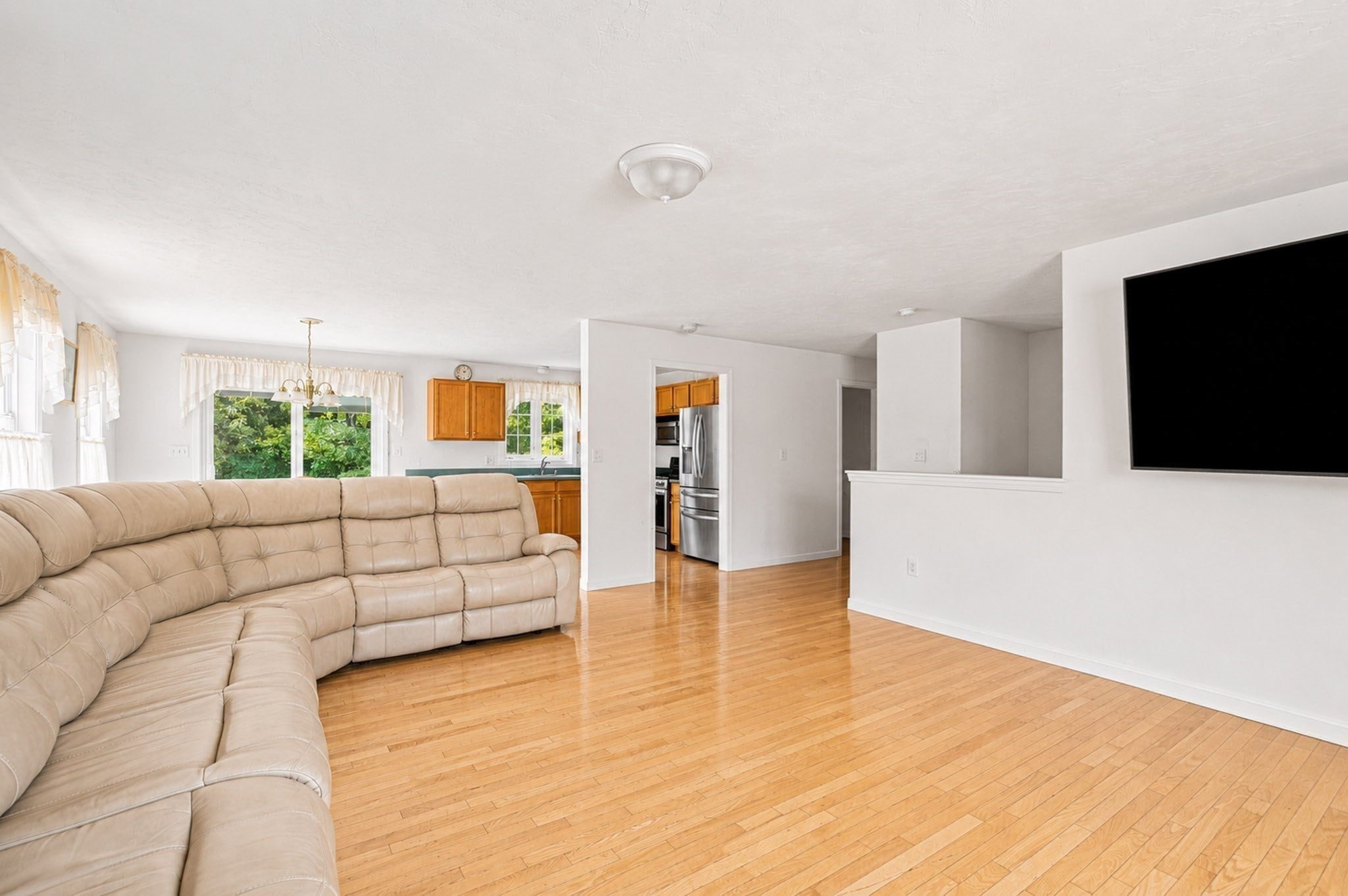 21 Hamilton Way, Holbrook, MA Photo #9