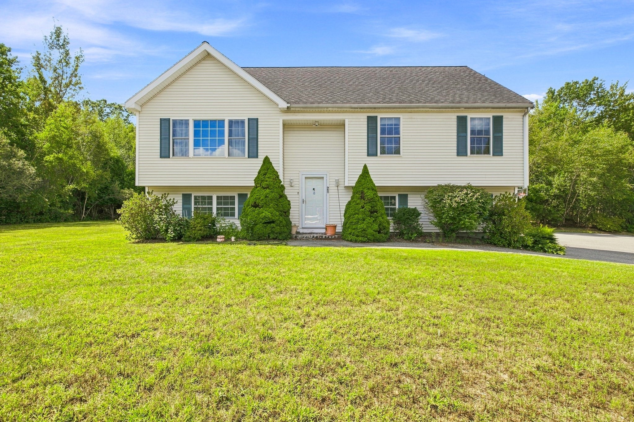 21 Hamilton Way, Holbrook, MA Photo #1